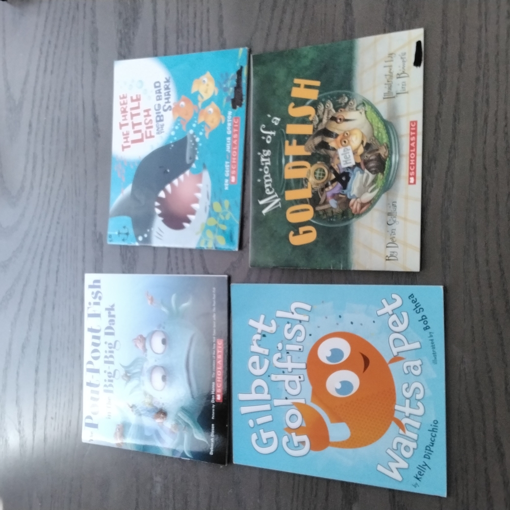 Fish books - Picture 3 of 3